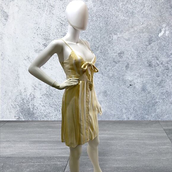 Express Cut Out & Tie Front Mini Dress - Picture 4 of 6